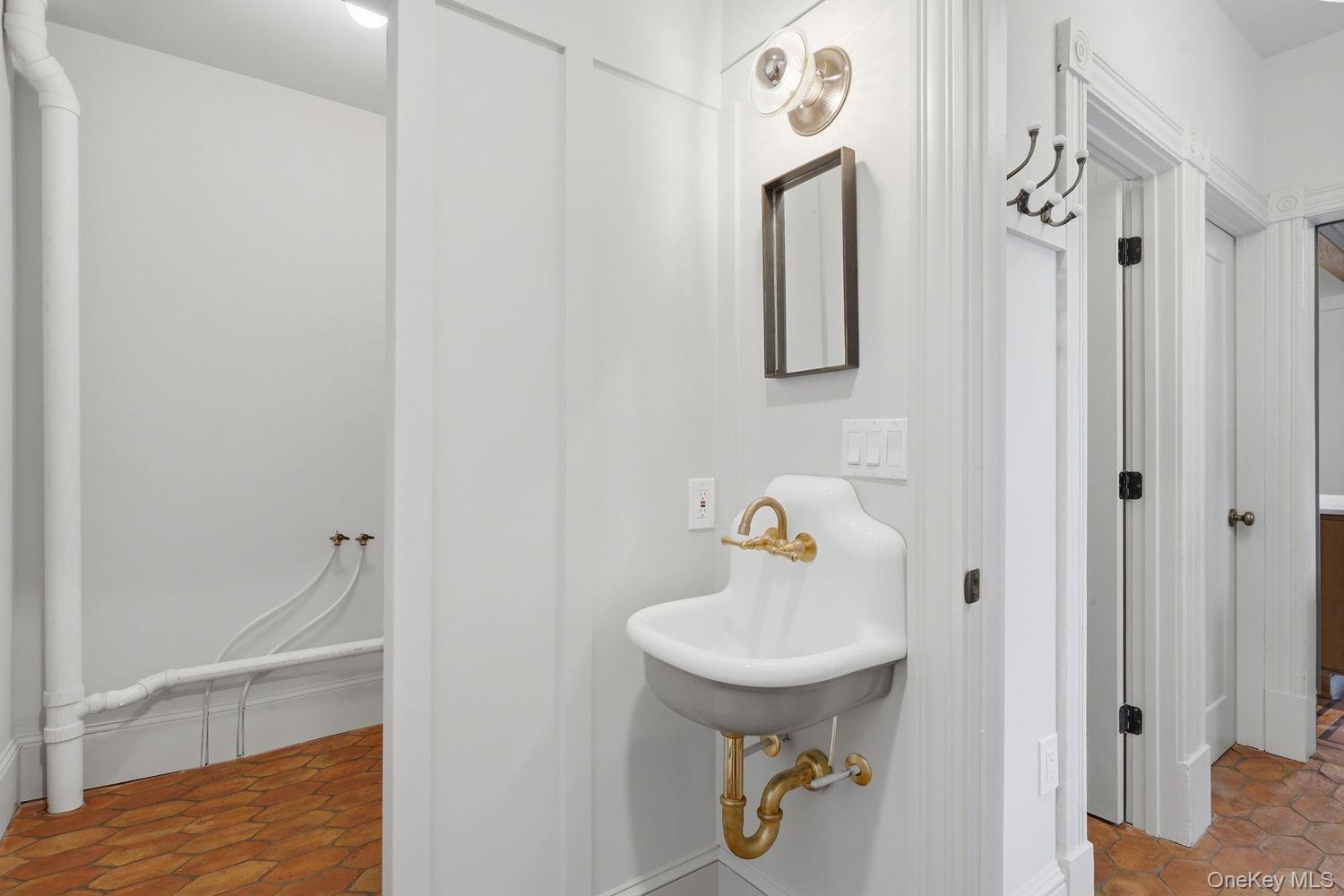 31 Stuyvesant Street – For Sale photo 14