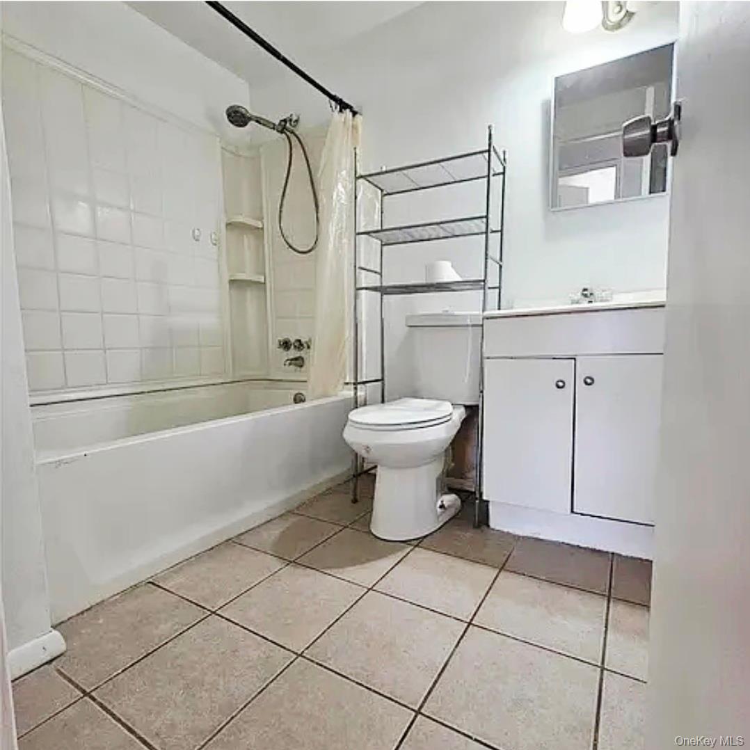 6 Ticonderoga Court – For Rent photo 4