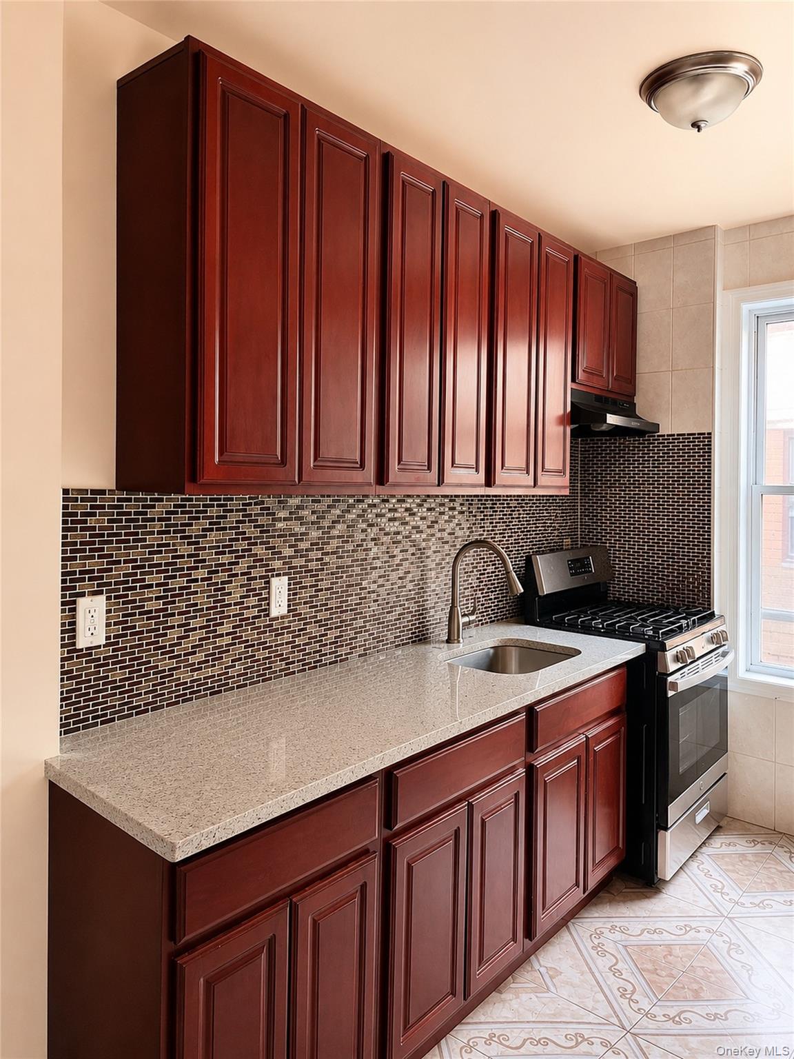 1939 Ellis Avenue – For Rent