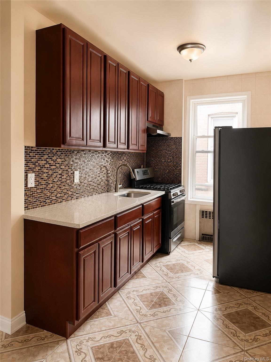 1939 Ellis Avenue – For Rent photo 2