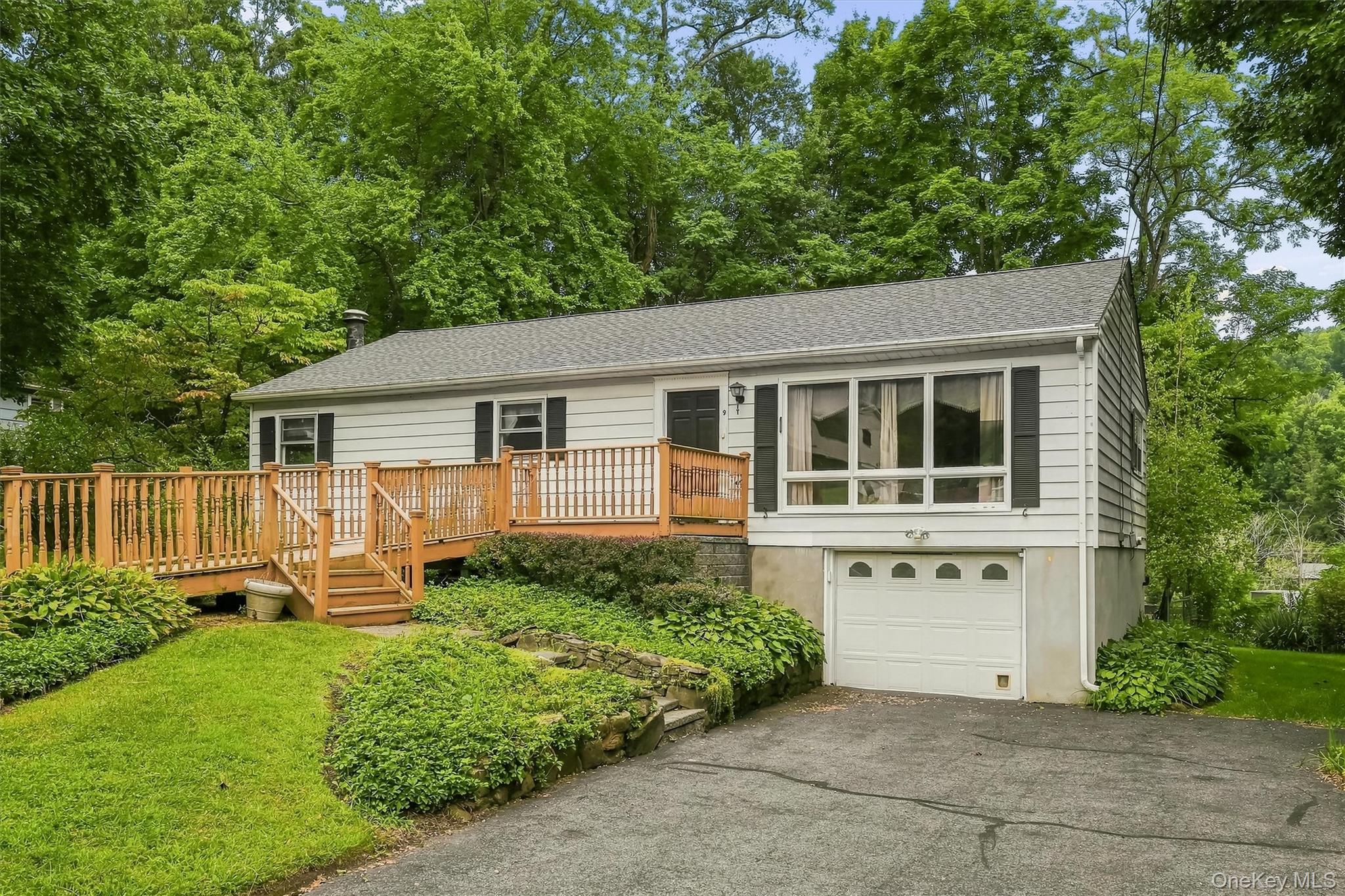9 Michelle Drive – For Sale