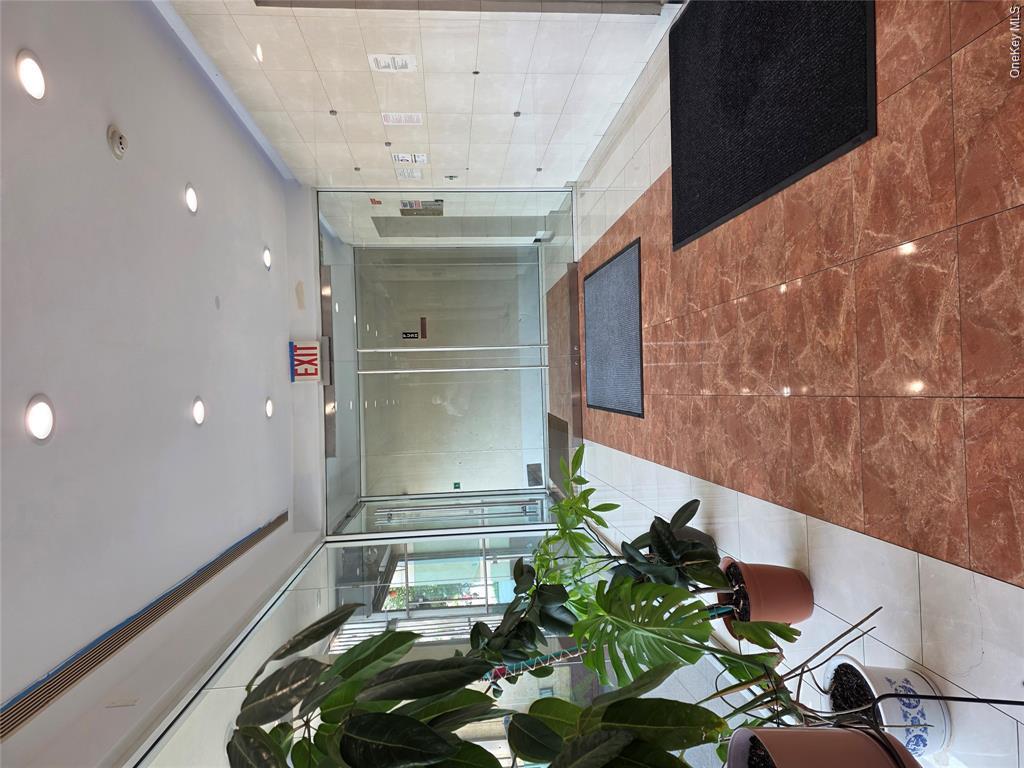 88-20 Parsons Blvd, Unit 6D photo 3