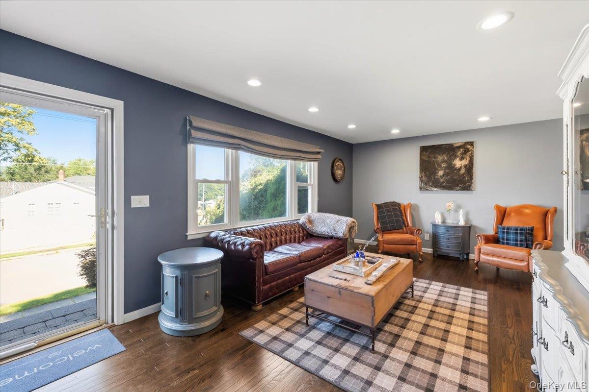 8 Foxwood Avenue – For Sale photo 4
