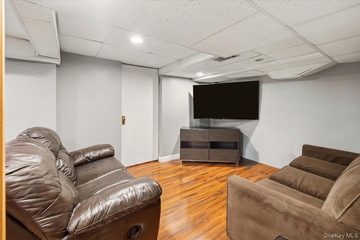 8 Foxwood Avenue – For Sale photo 25
