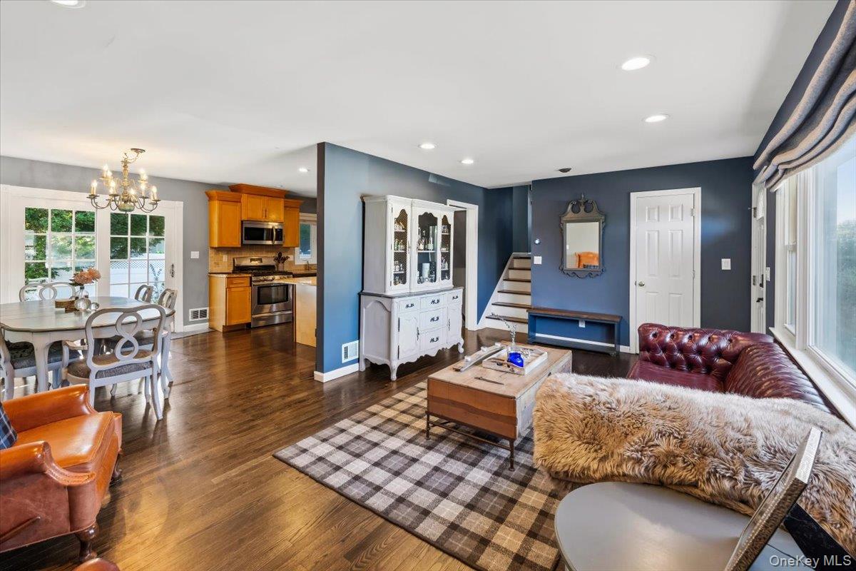 8 Foxwood Avenue – For Sale photo 5