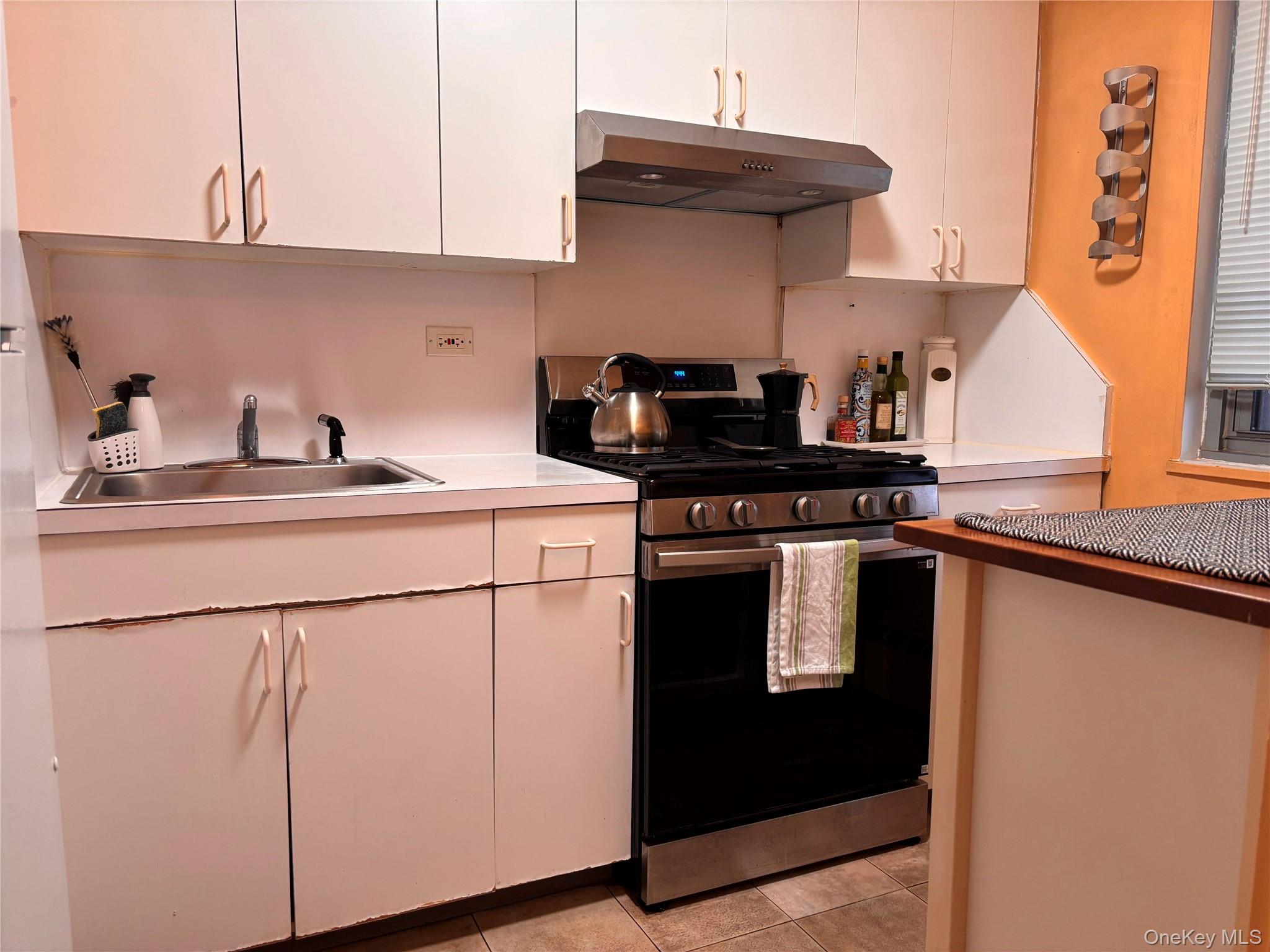 61-25 97th Street, Unit 6E photo 3