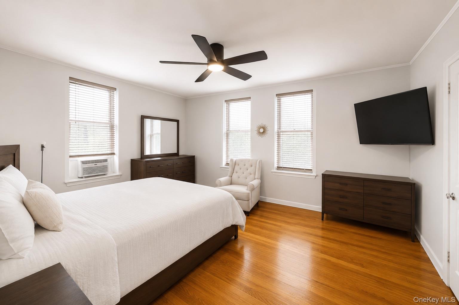 472 Gramatan Avenue, Unit Bldg., 3, photo 7