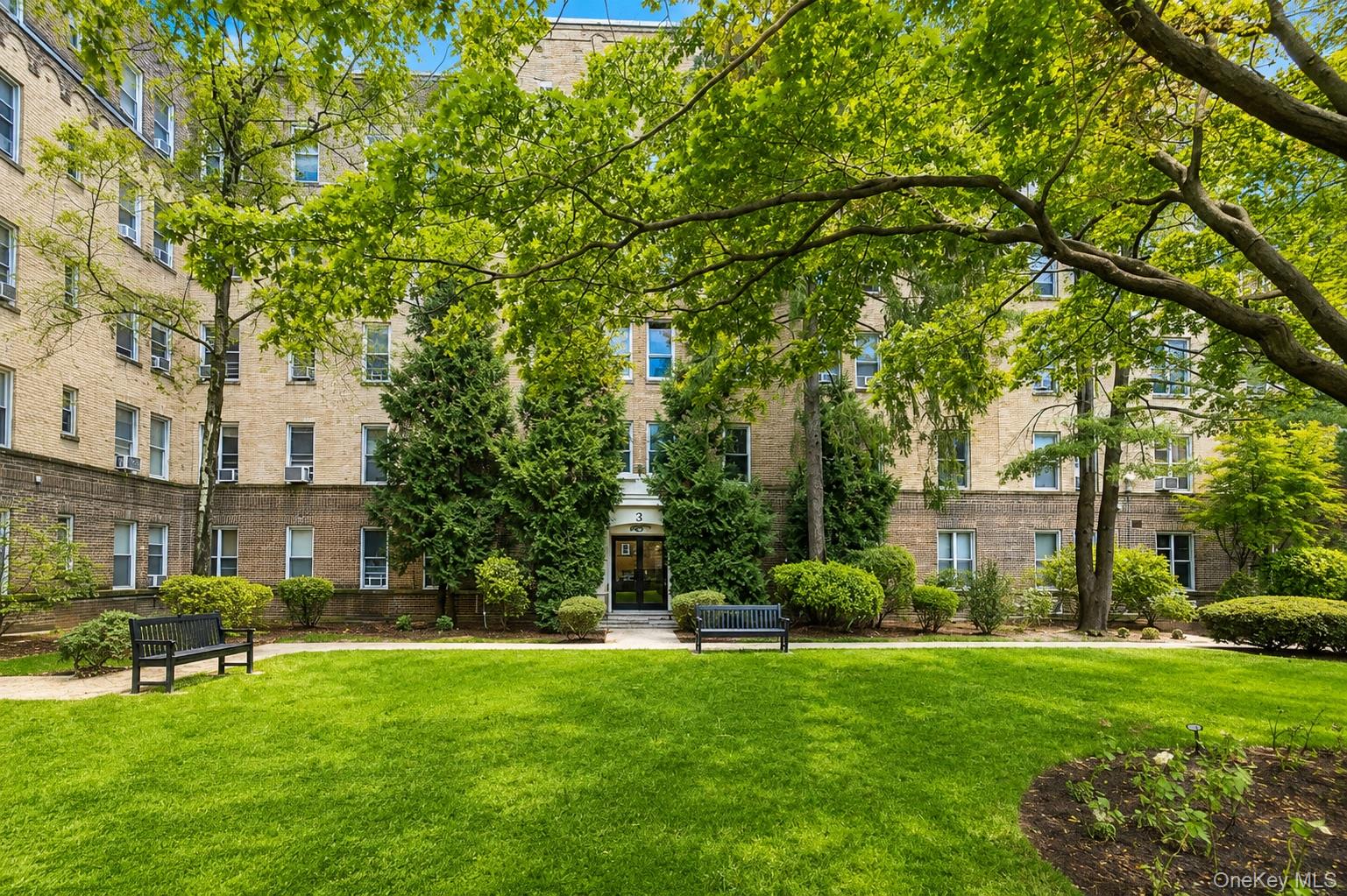 472 Gramatan Avenue, Unit Bldg., 3, photo 14
