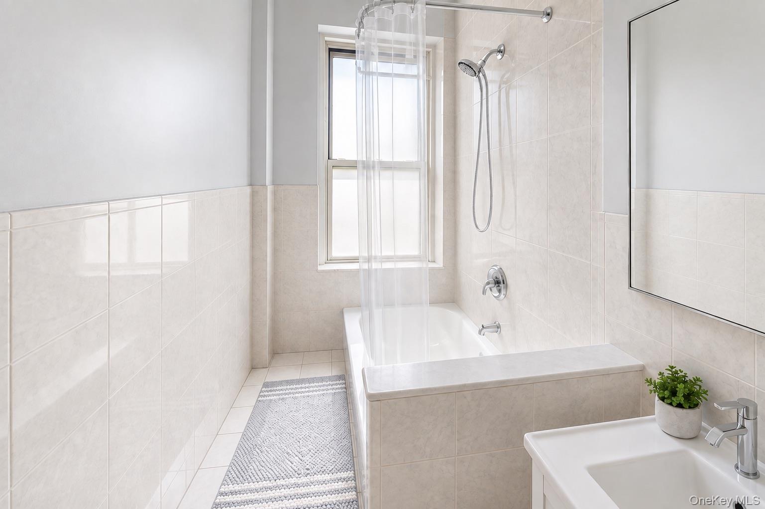 472 Gramatan Avenue, Unit Bldg., 3, photo 8