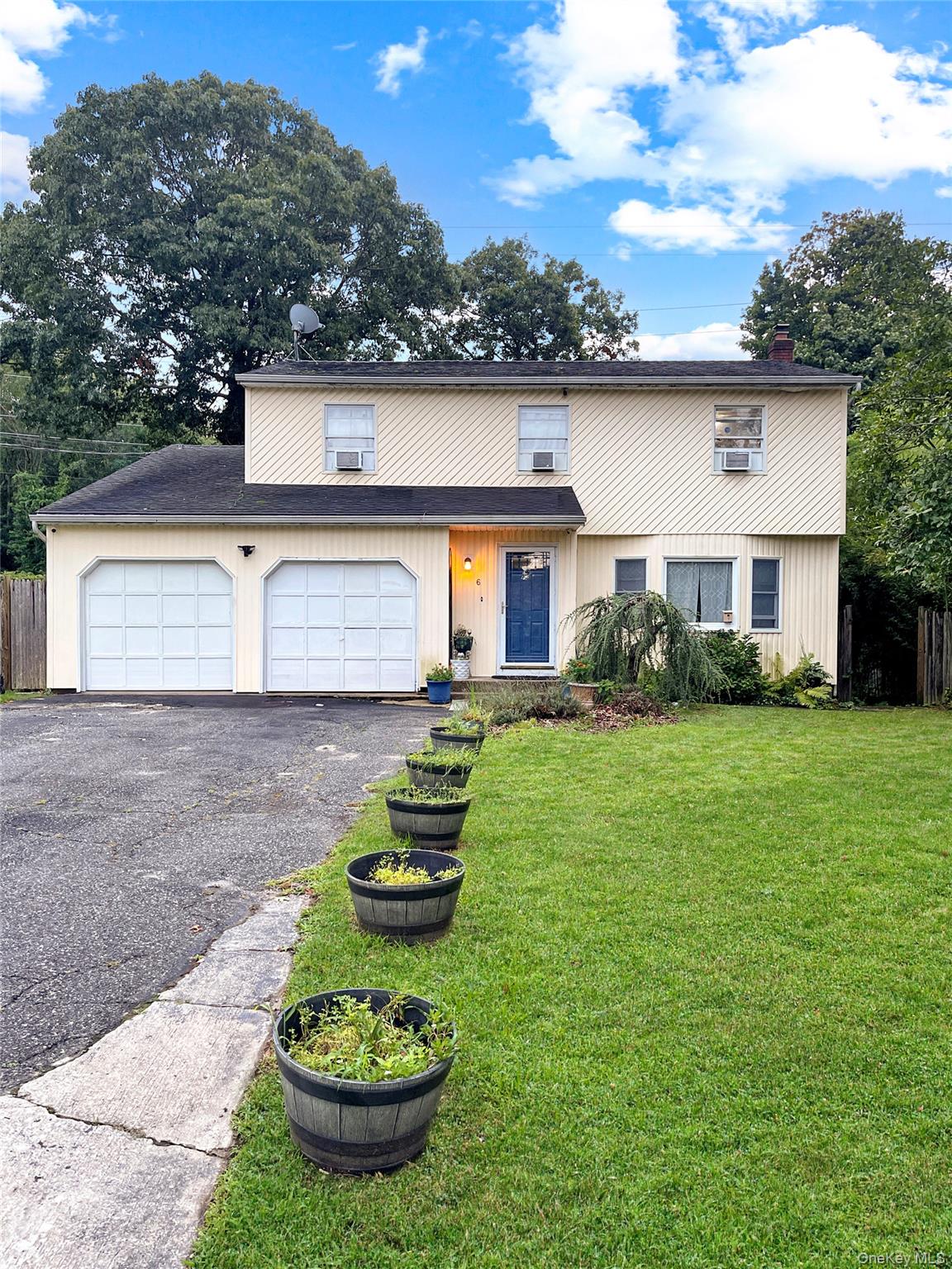 6 4th Avenue – For Sale