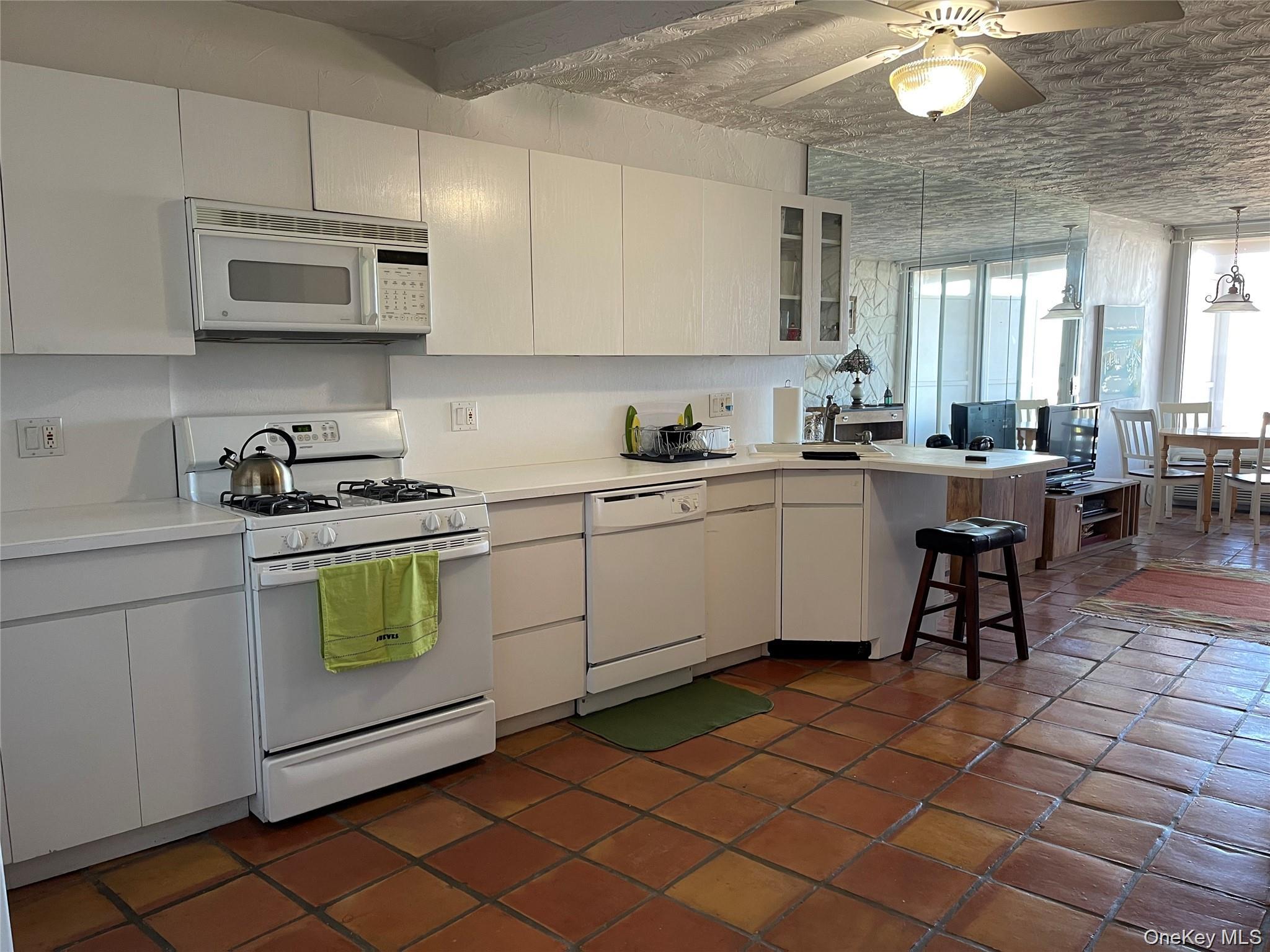 830 Shore Road, Unit 3E photo 4