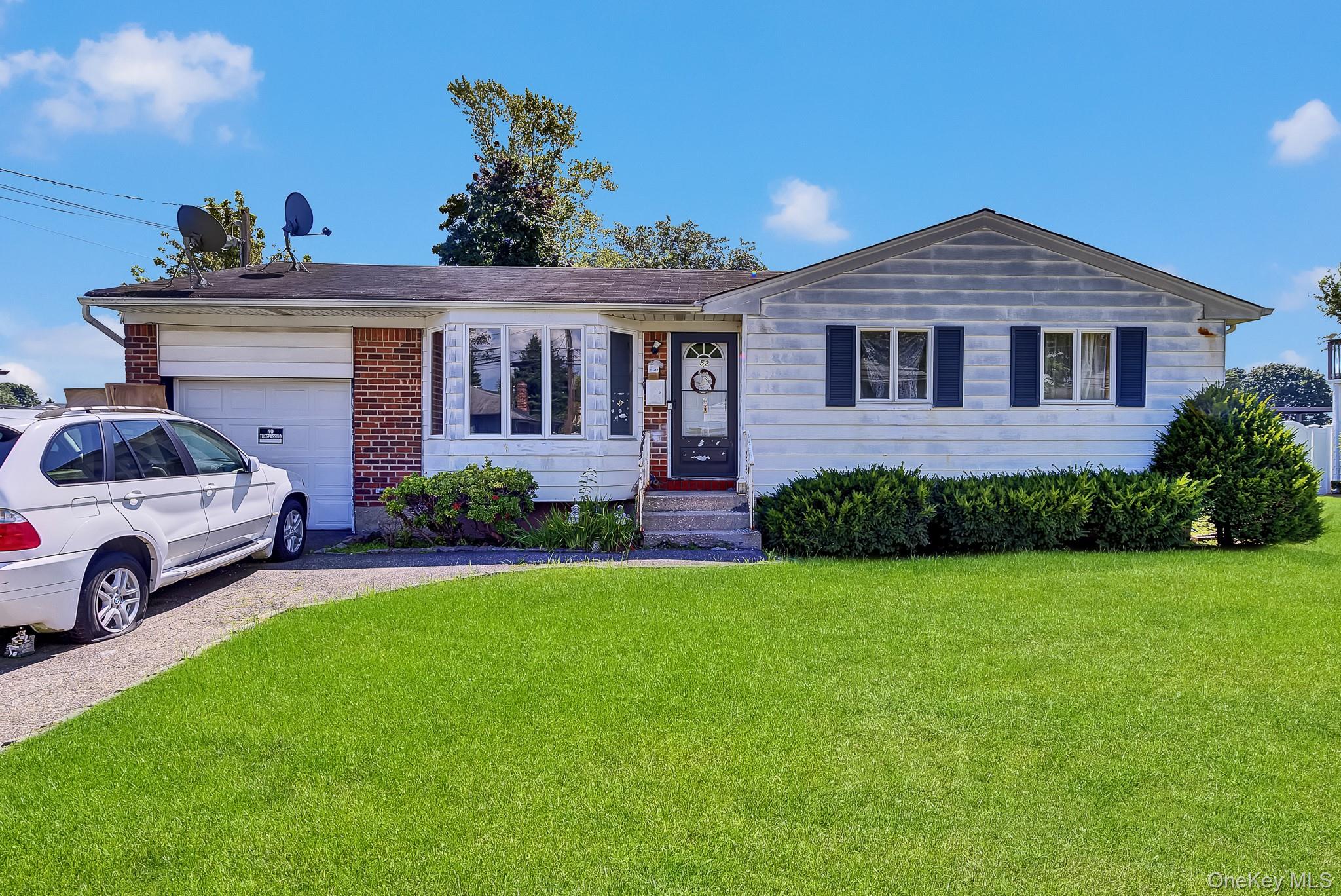 52 Headline Road – For Sale photo 2