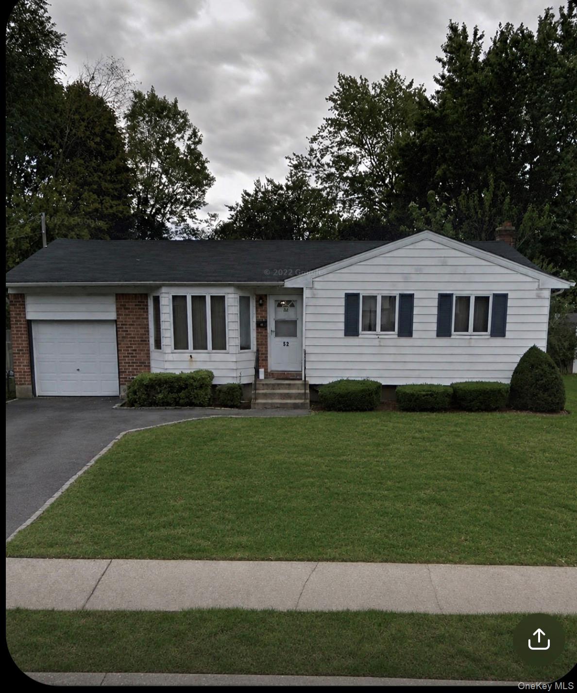 52 Headline Road – For Sale