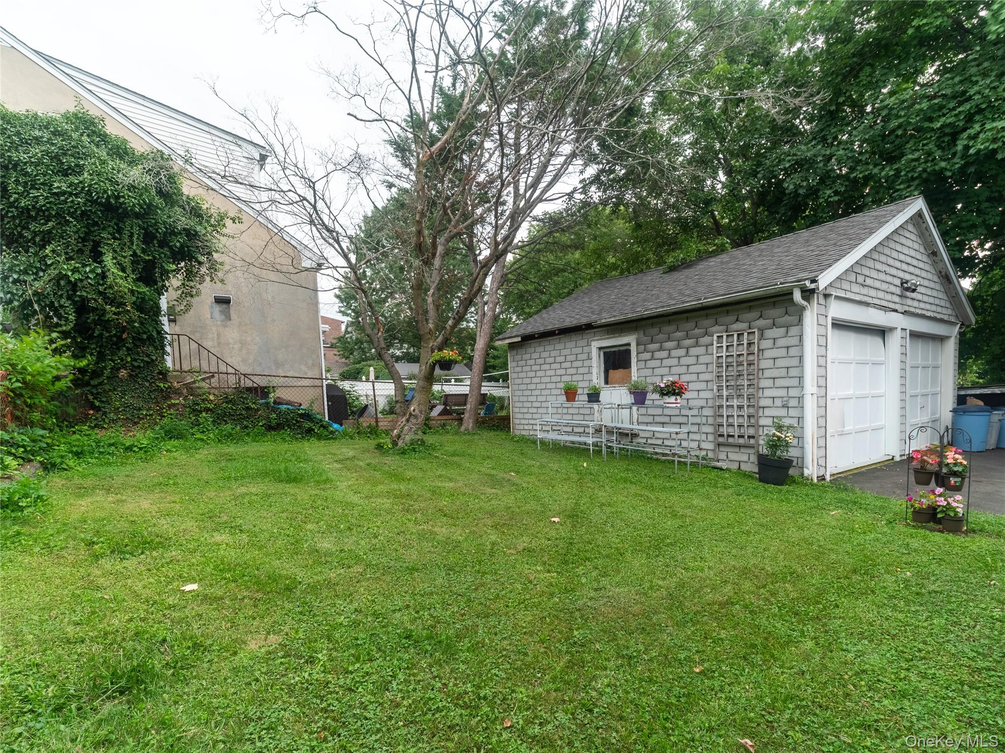 429 Franklin Street – For Sale photo 2