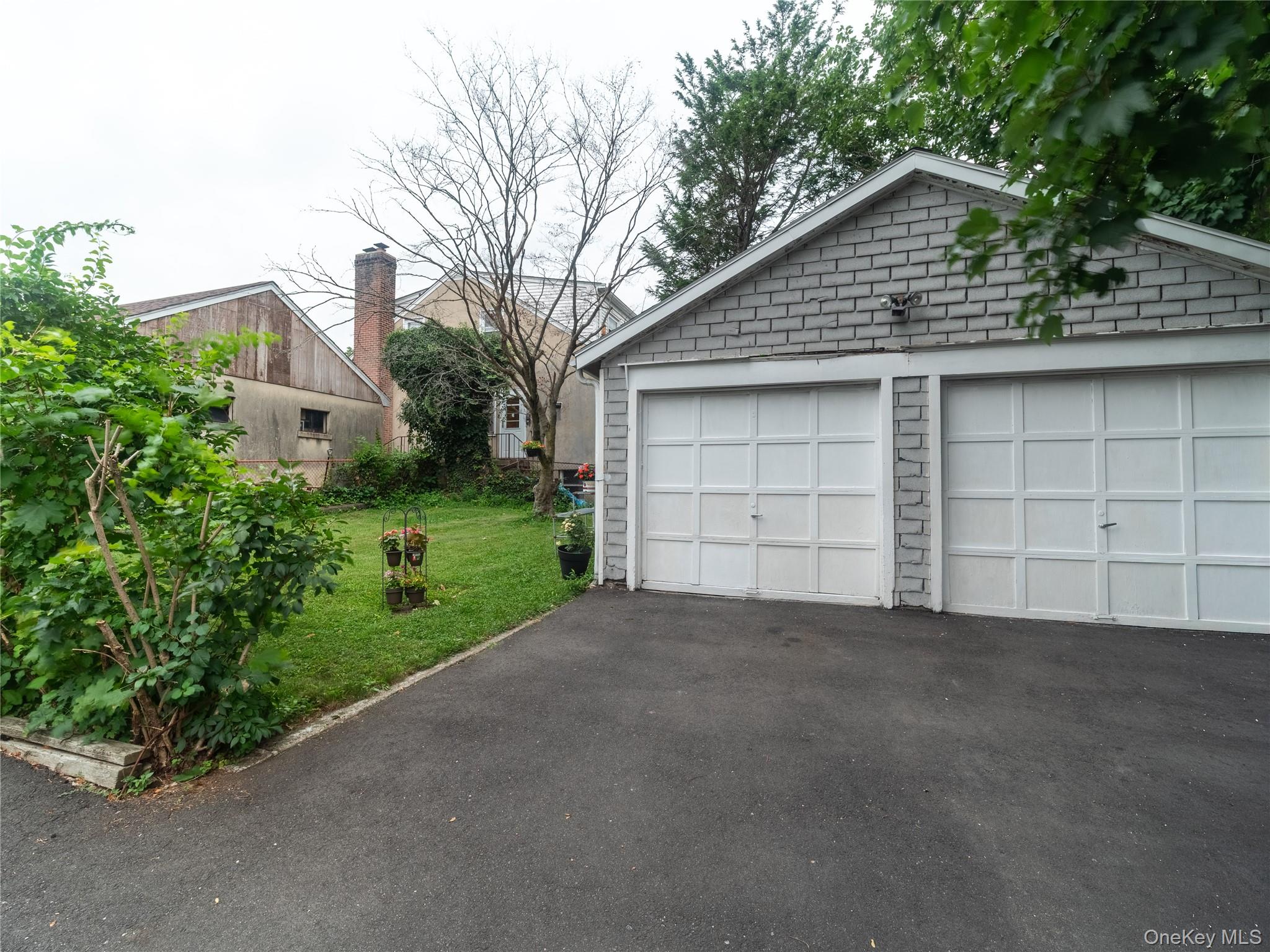 429 Franklin Street – For Sale photo 3