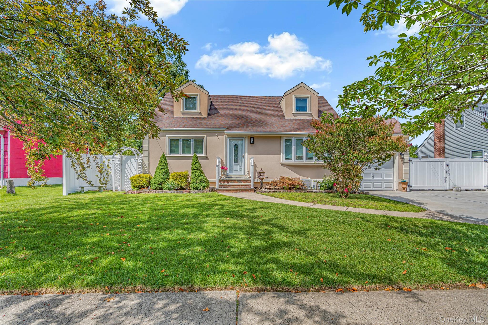 195 N Wisconsin Avenue – For Sale photo 2