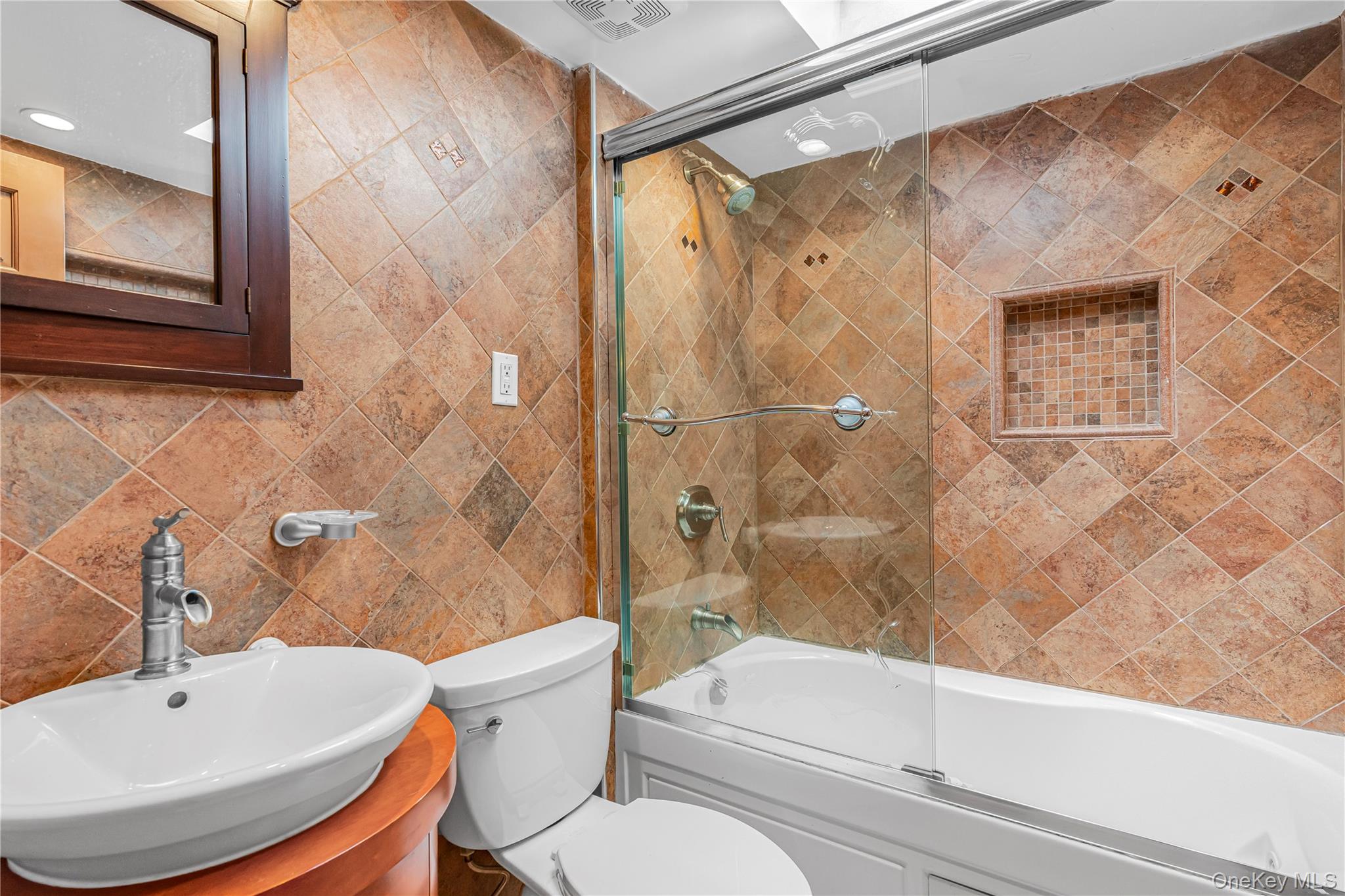 195 N Wisconsin Avenue – For Sale photo 13