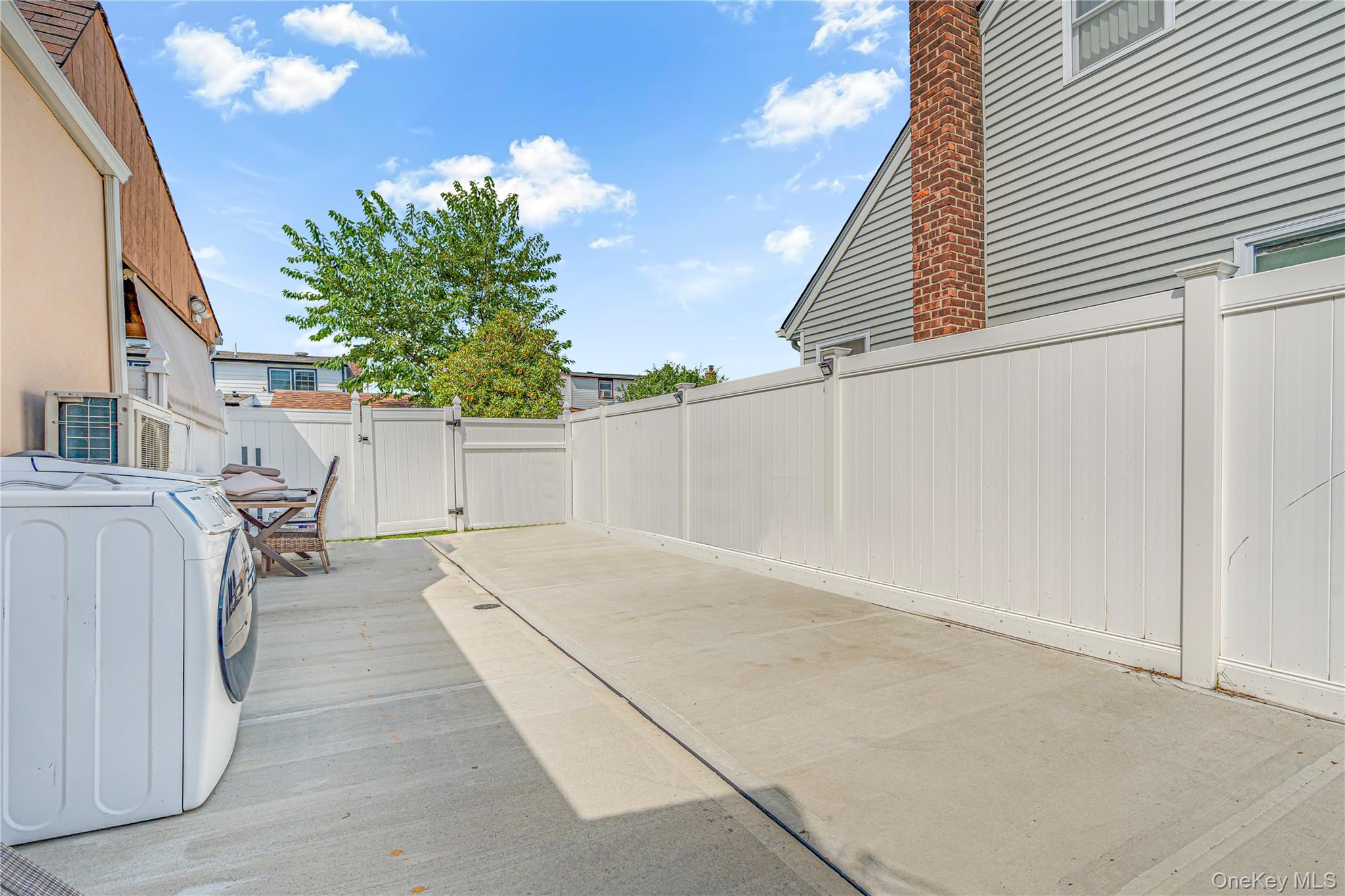 195 N Wisconsin Avenue – For Sale photo 17