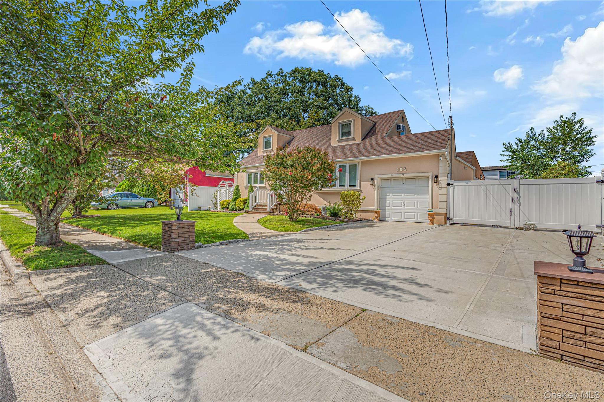 195 N Wisconsin Avenue – For Sale photo 3