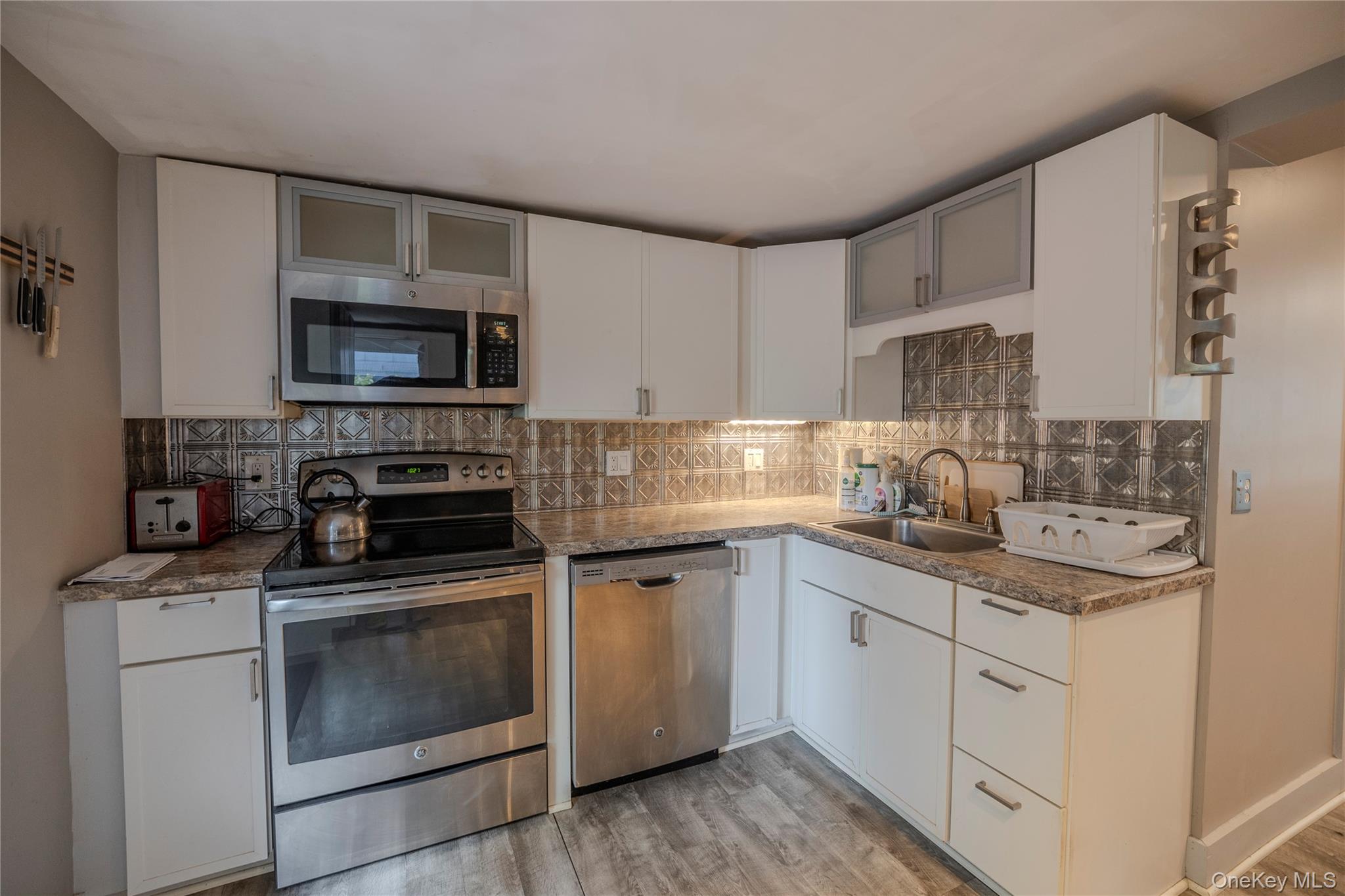 13 Kemble Avenue – For Sale photo 6