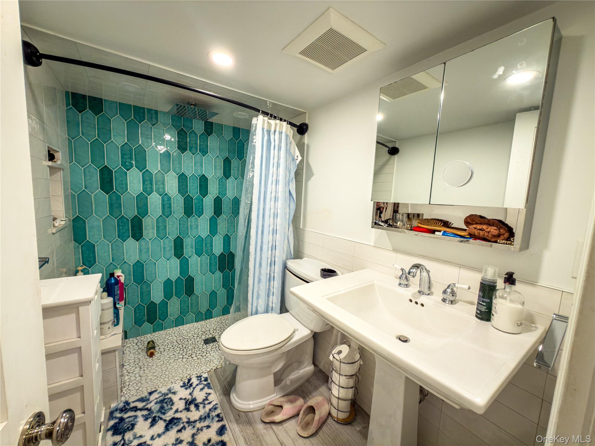 723 W Olive Street – For Sale photo 13