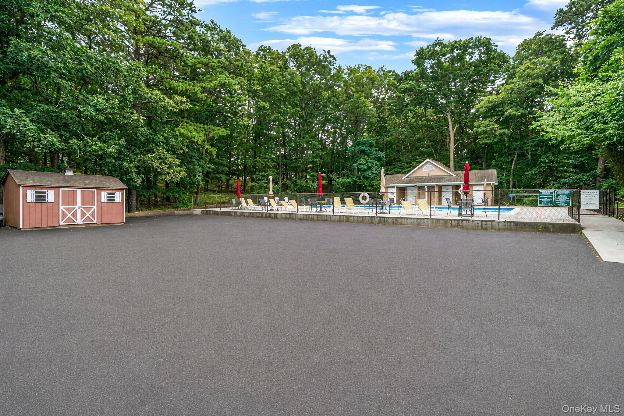 26 Kettle Hole Road – For Sale photo 16