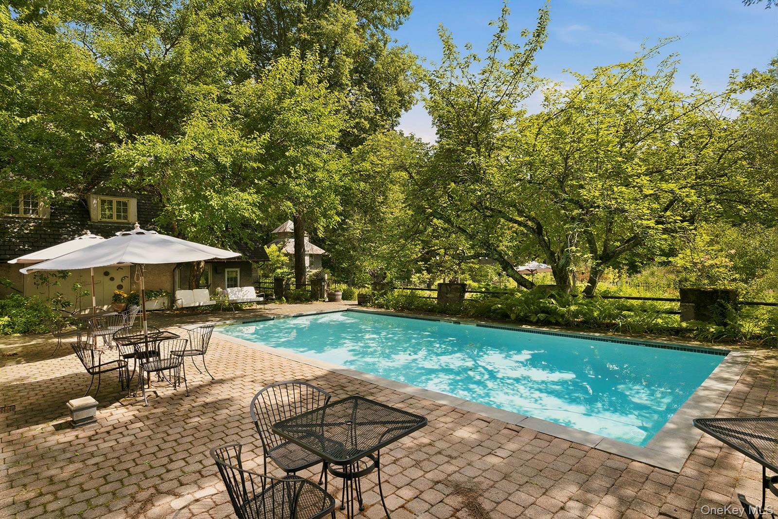 15-18 Normandy Grange – For Sale photo 3