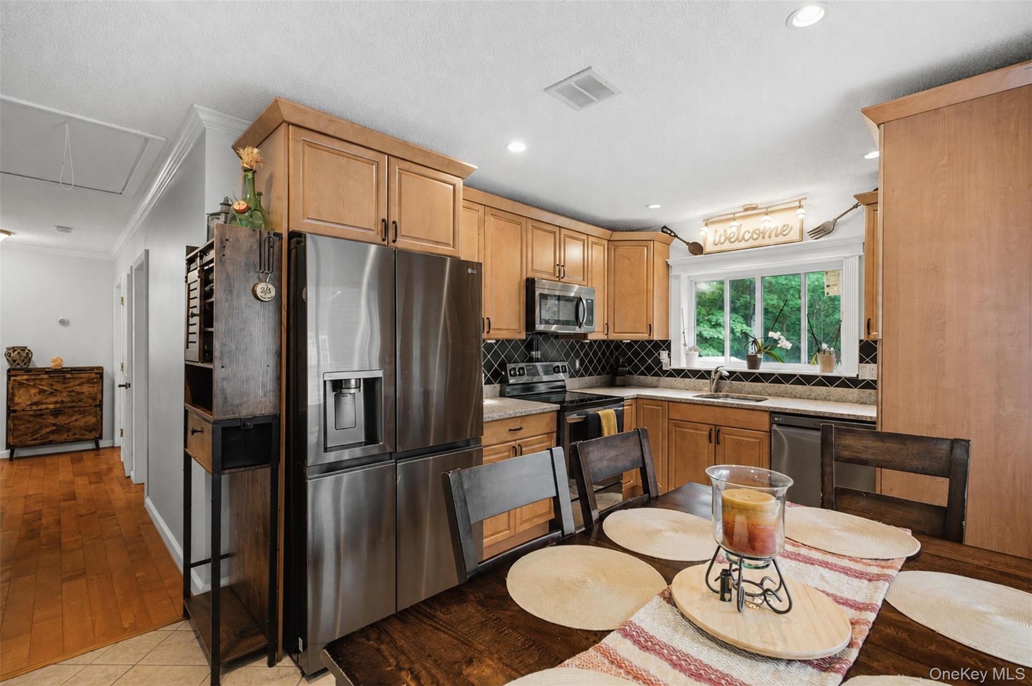 8 Arbutus Street – For Sale photo 7