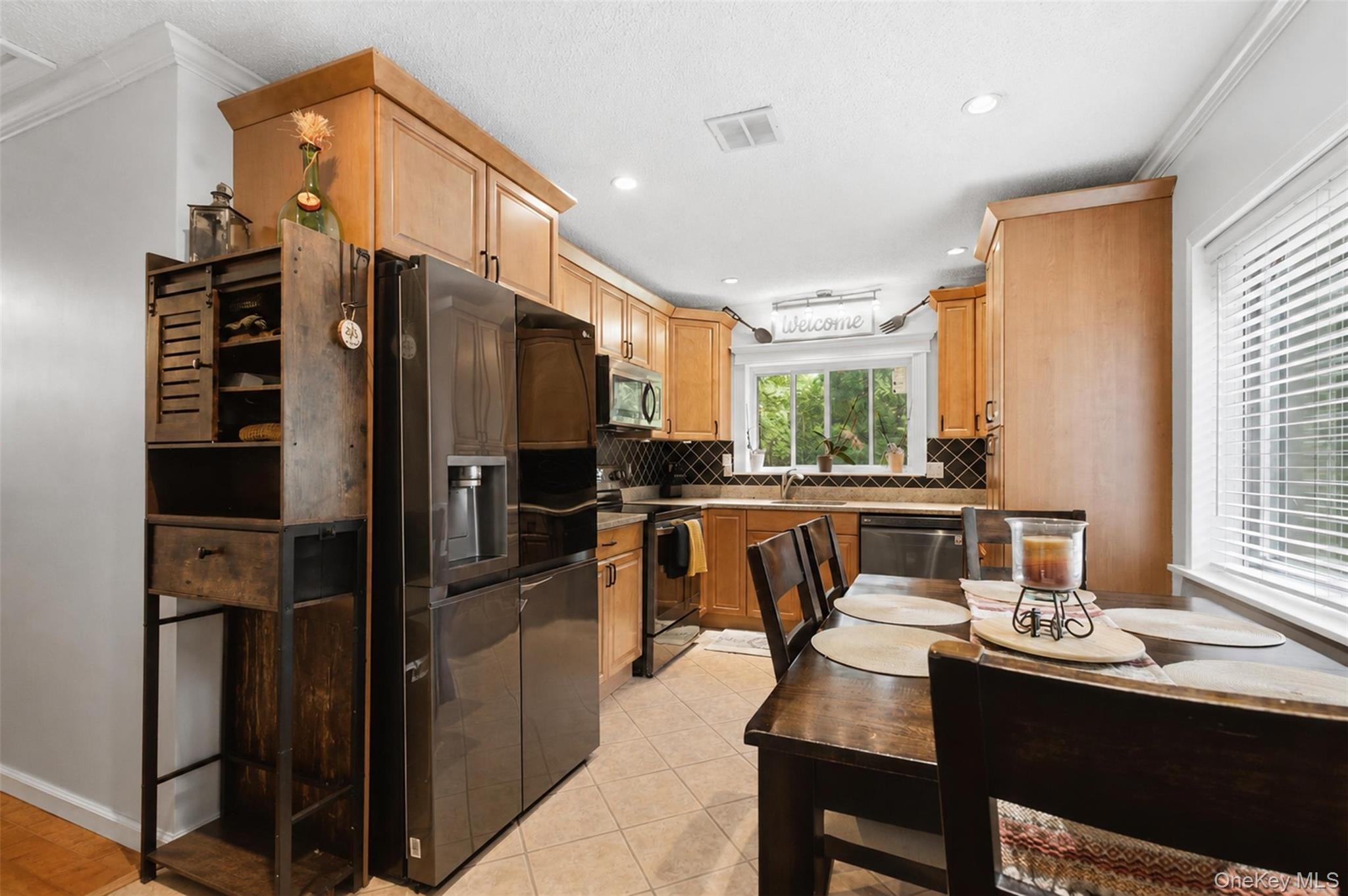 8 Arbutus Street – For Sale photo 8