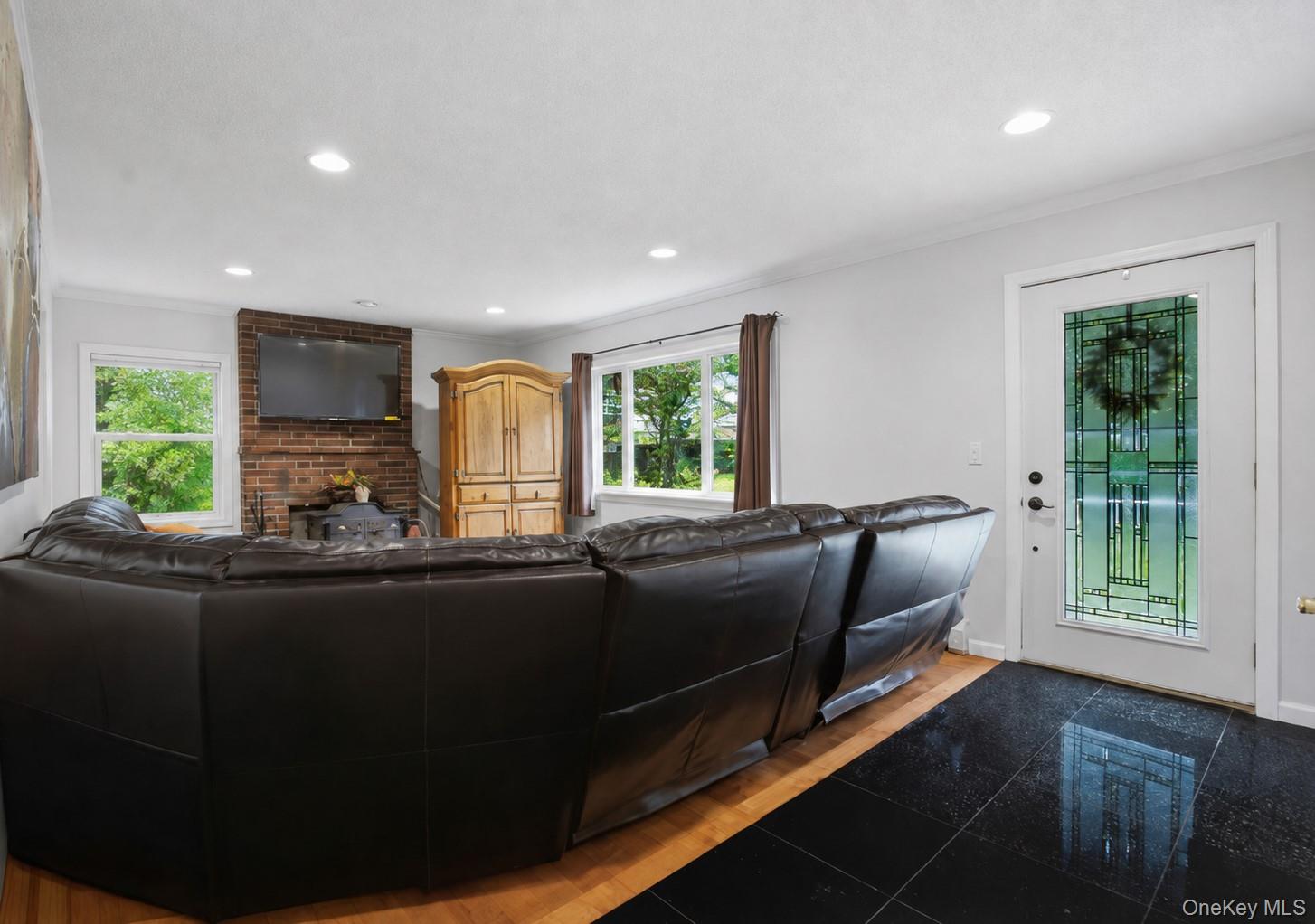 8 Arbutus Street – For Sale photo 10