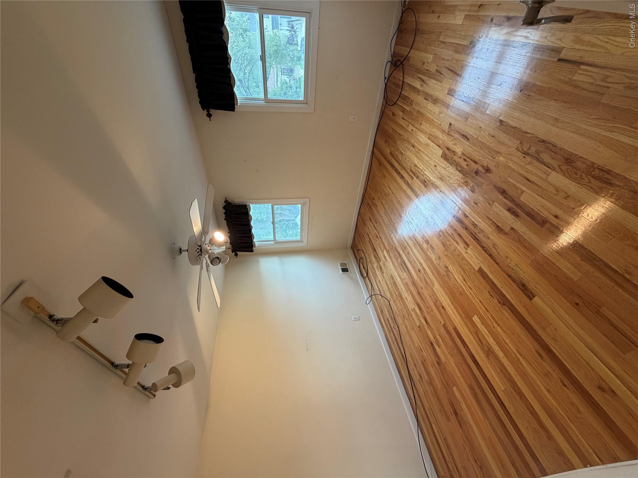 404 Edgegrove Avenue – For Sale photo 7