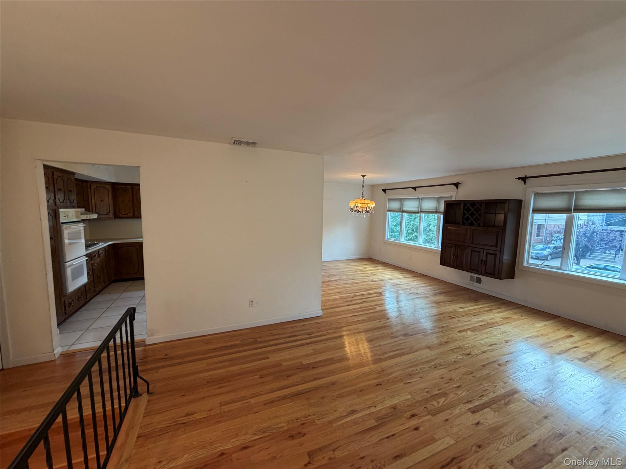 404 Edgegrove Avenue – For Sale photo 6