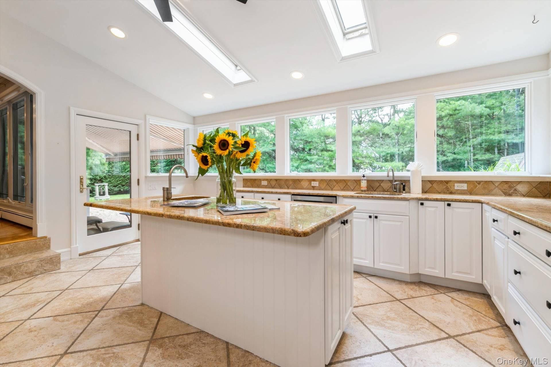 10 West Landing Road – For Sale photo 7