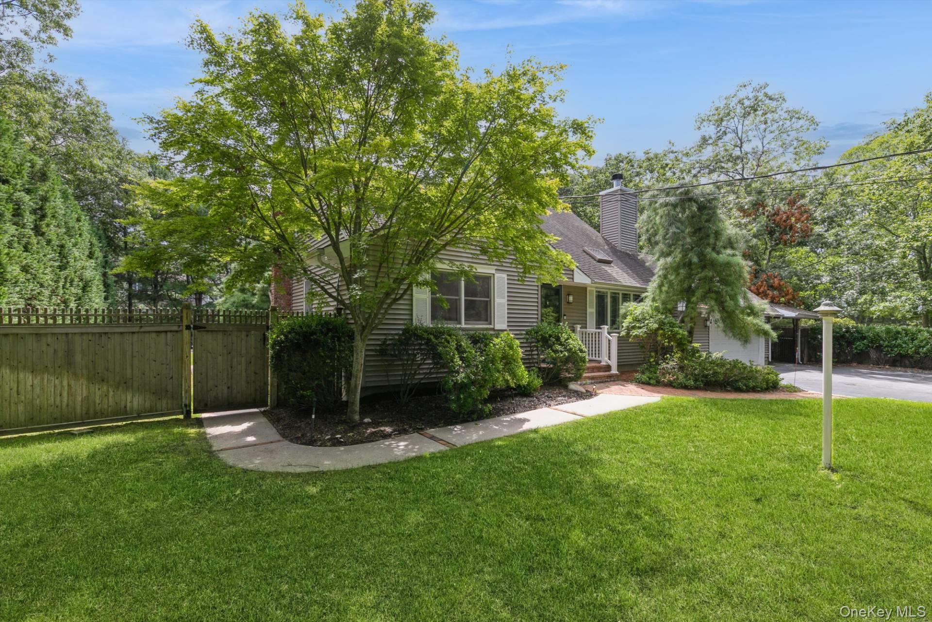 10 West Landing Road – For Sale photo 2