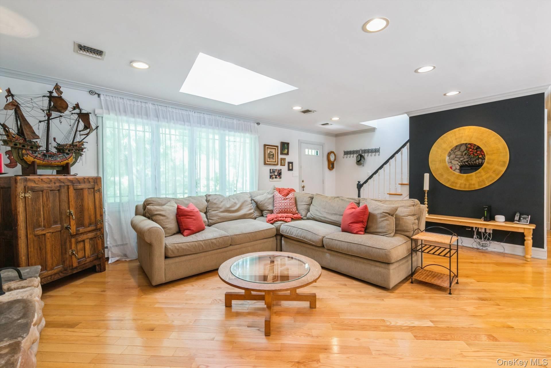10 West Landing Road – For Sale photo 9