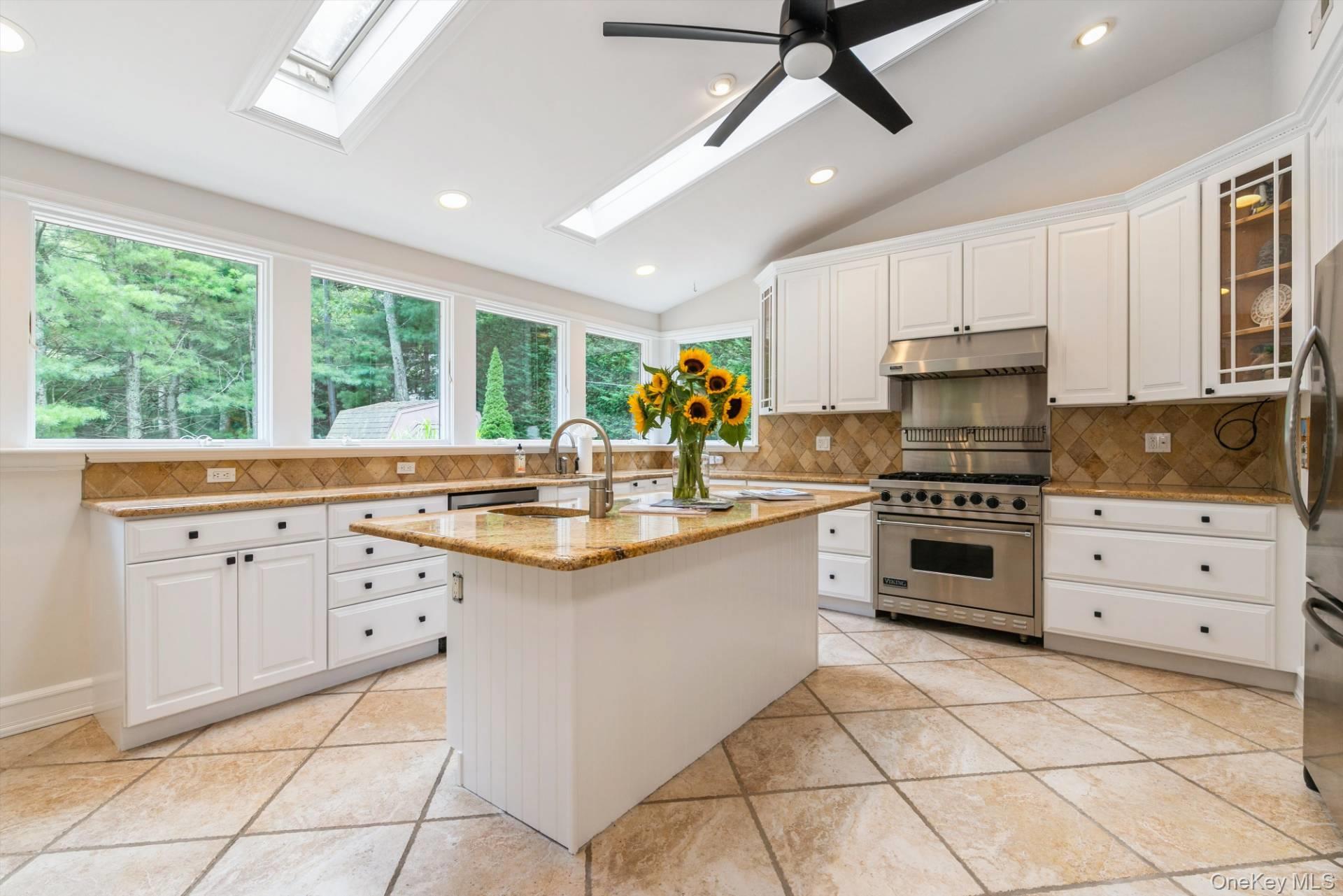 10 West Landing Road – For Sale photo 6