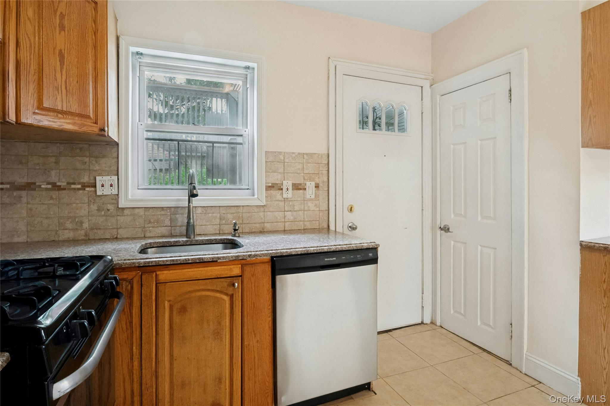 4041 Duryea Avenue – For Sale photo 15