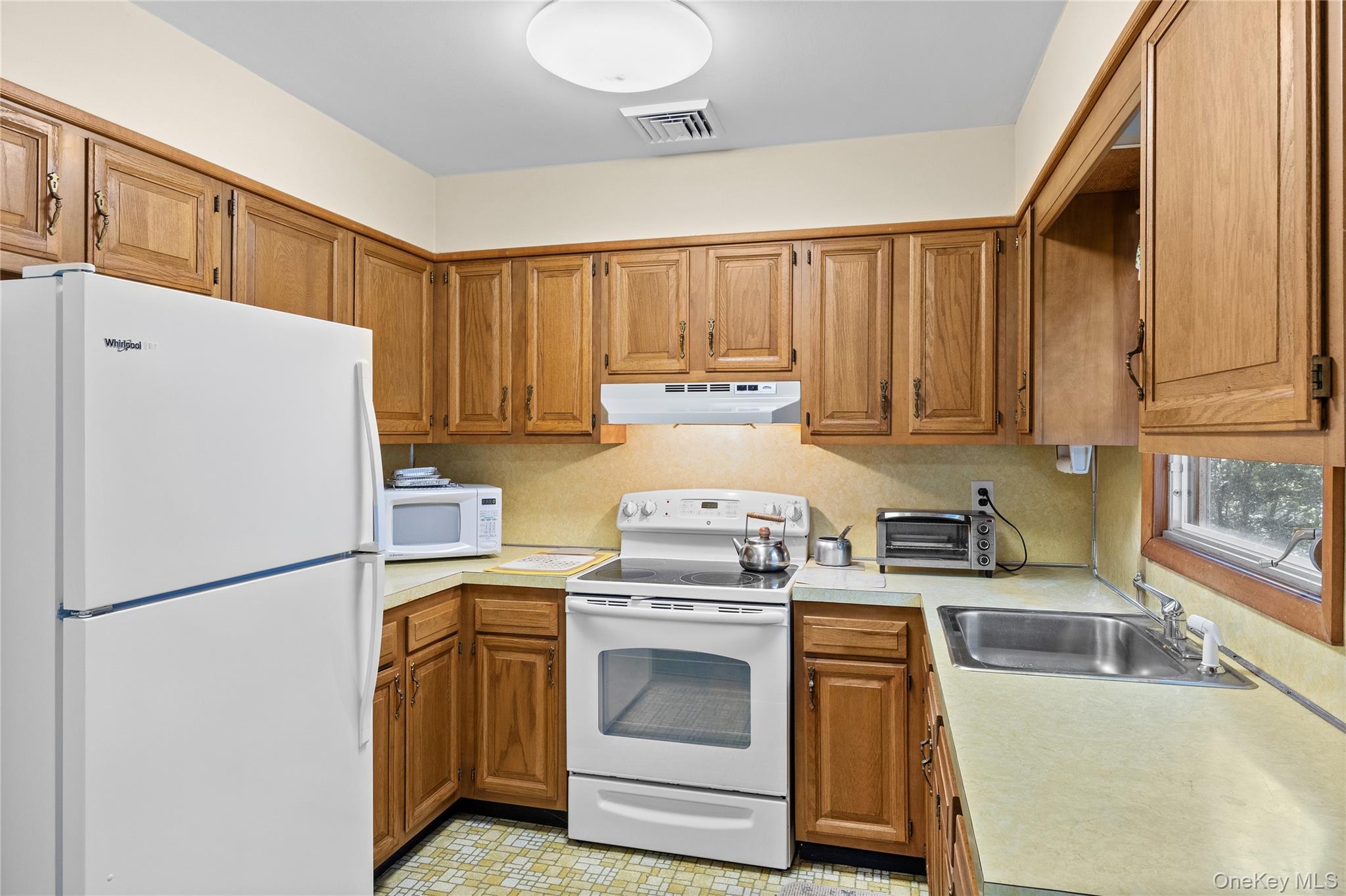 2625 Great Peconic Bay Boulevard – For Sale photo 18