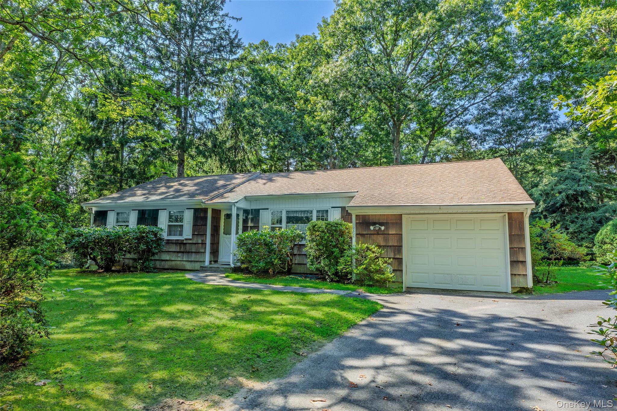 2625 Great Peconic Bay Boulevard – For Sale photo 3