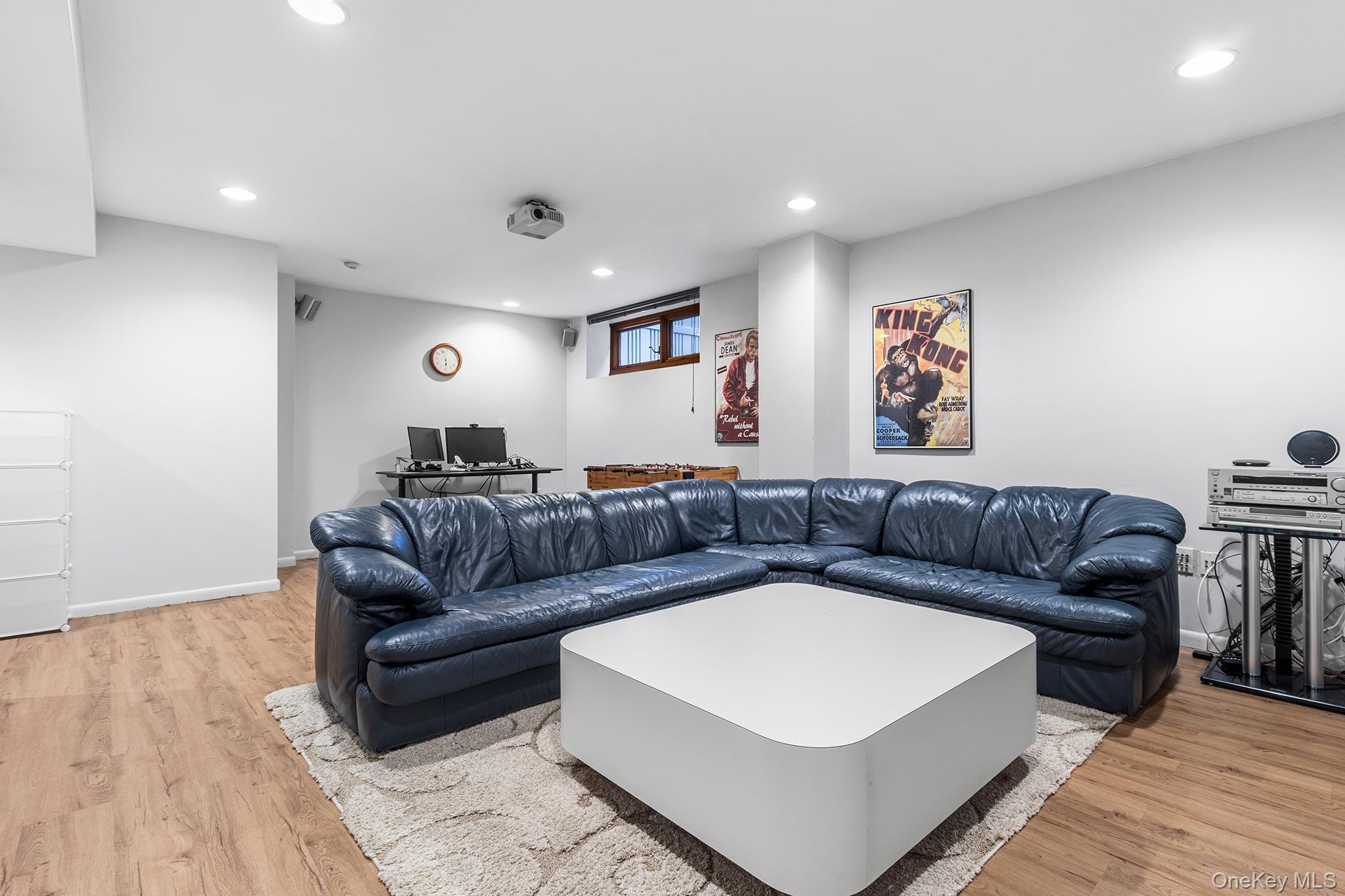 21 Kings Grant Way – For Sale photo 32