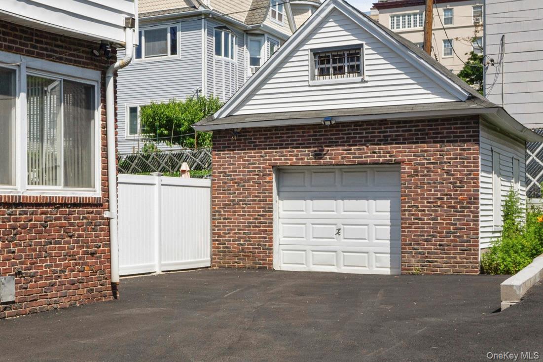 11 Winfield Avenue – For Sale photo 23