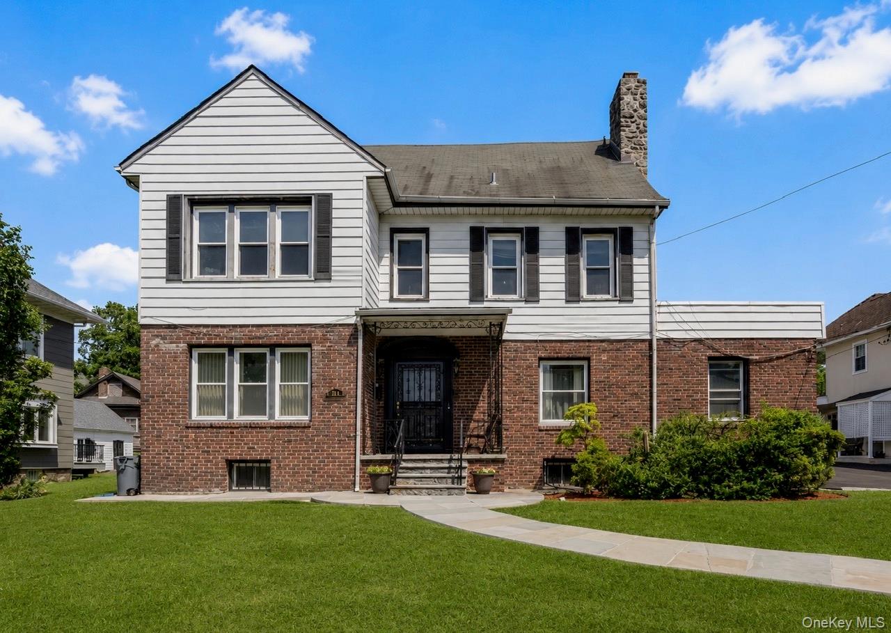 11 Winfield Avenue – For Sale photo 2