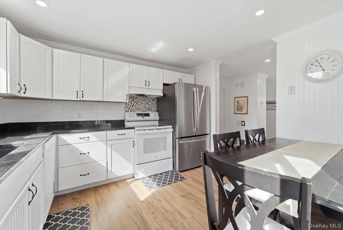 9 Lawrence Drive – For Sale photo 10