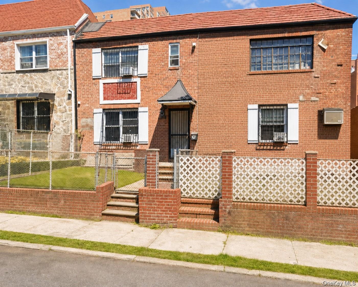 43-35 Byrd Street – For Sale