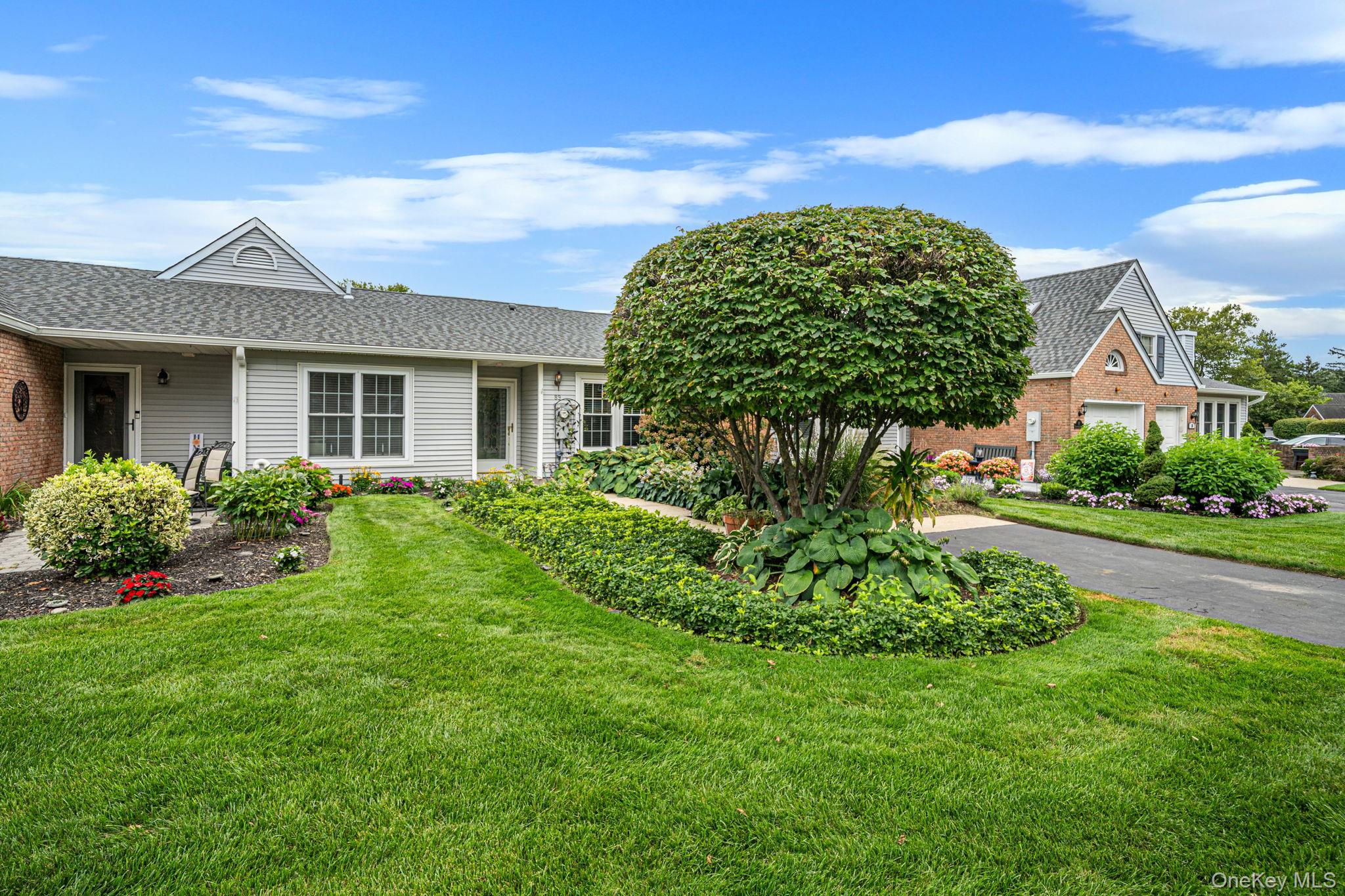 89 Hearthside Drive – For Sale photo 2