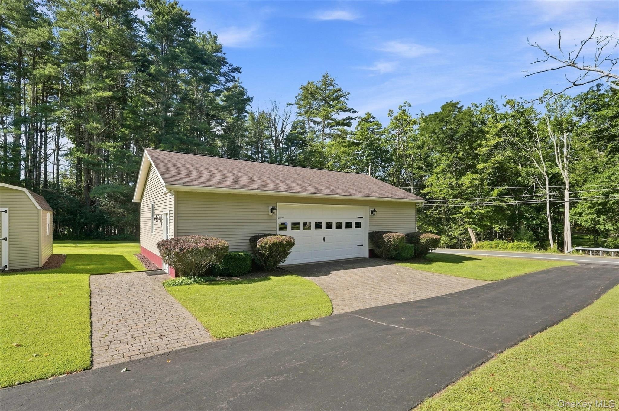 242 High Road – For Sale photo 4