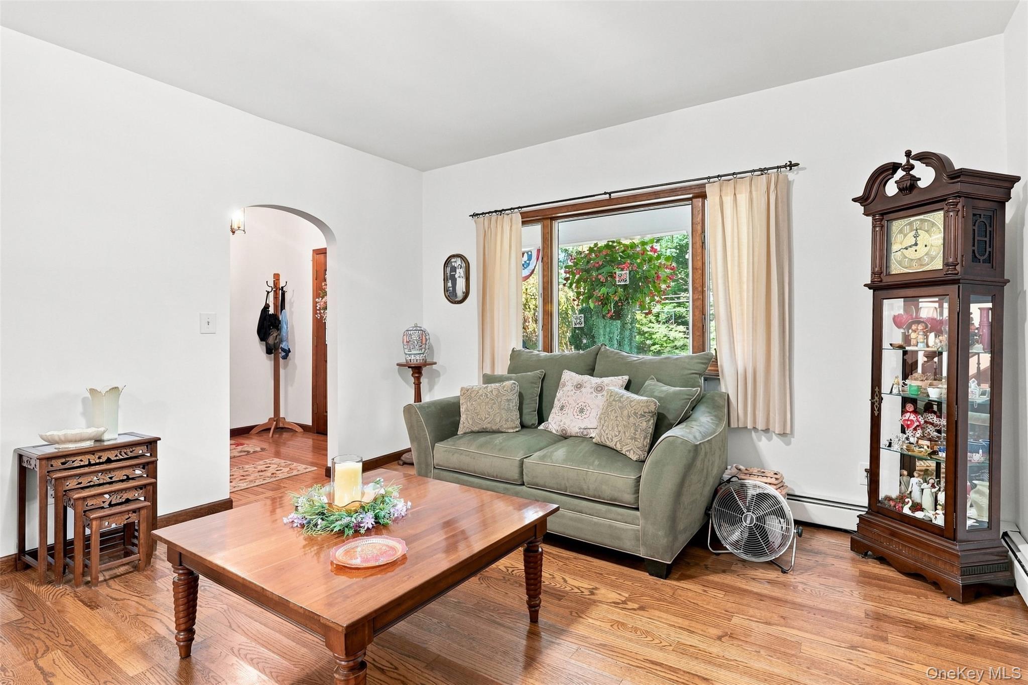 242 High Road – For Sale photo 14