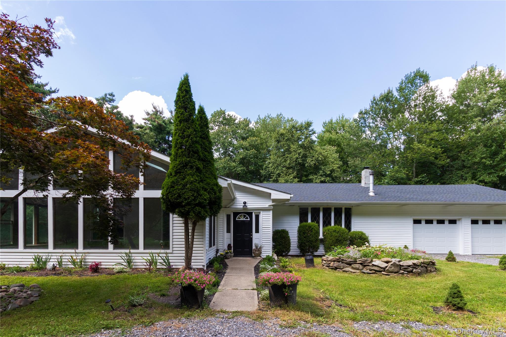 17 Molland Drive – For Sale photo 2