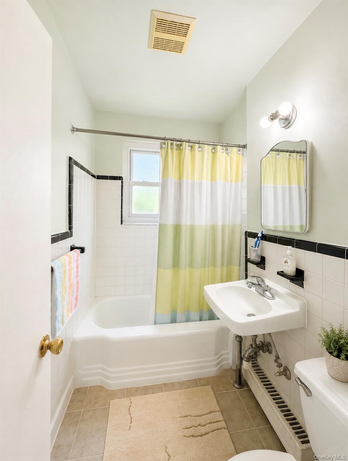 6909 150 Street, Unit B photo 7