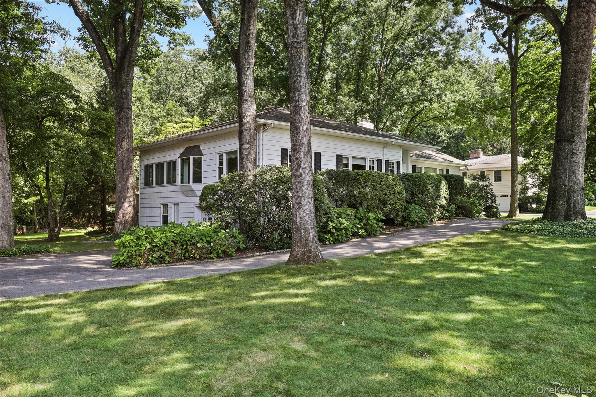 21 Iroquois Trail – For Sale photo 33